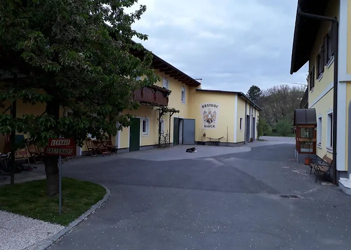 Bed and Breakfast Obsthof Glueck Gamlitz